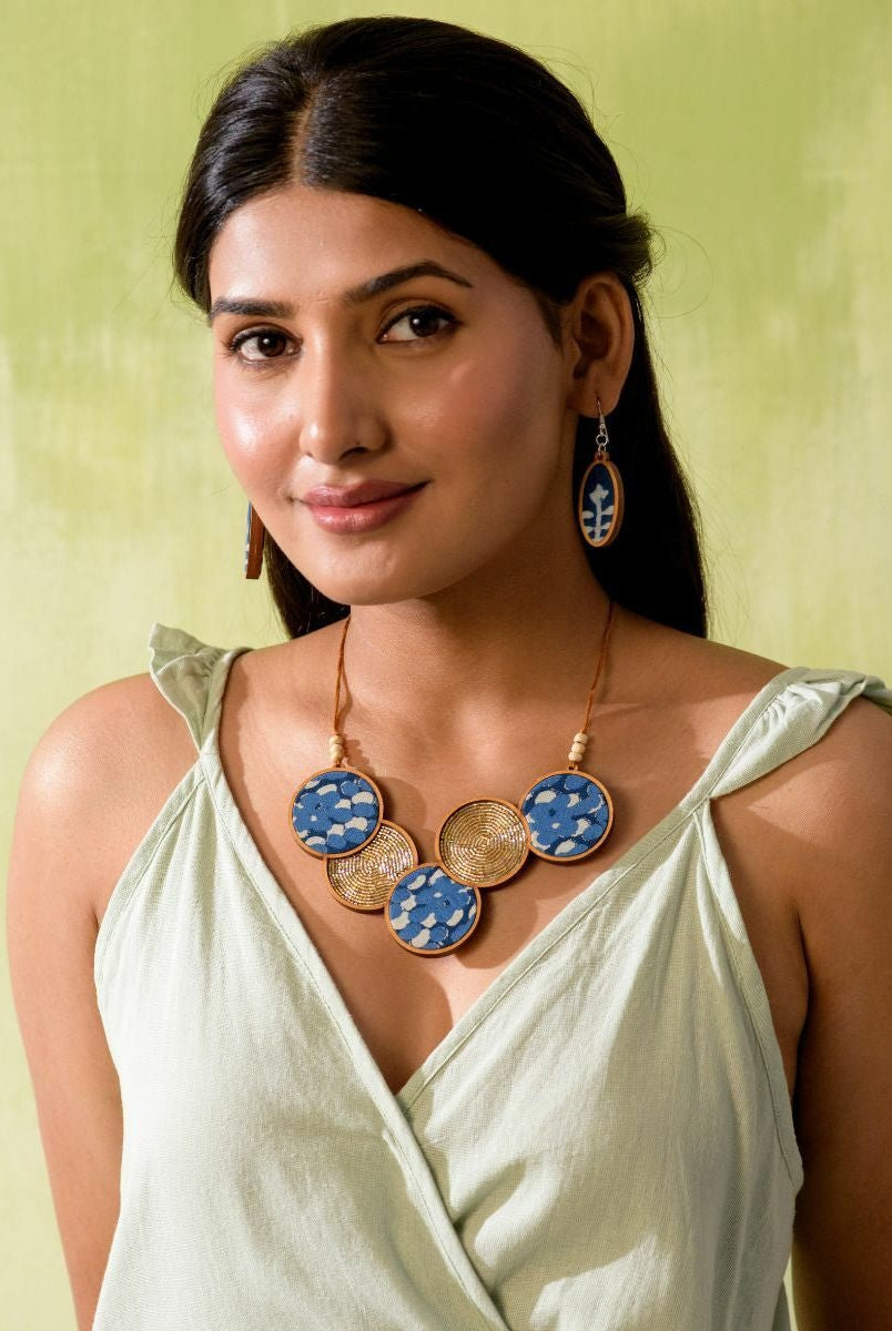 Blue Connected Circle Necklace - CiceroniNecklaceWhe by Abira