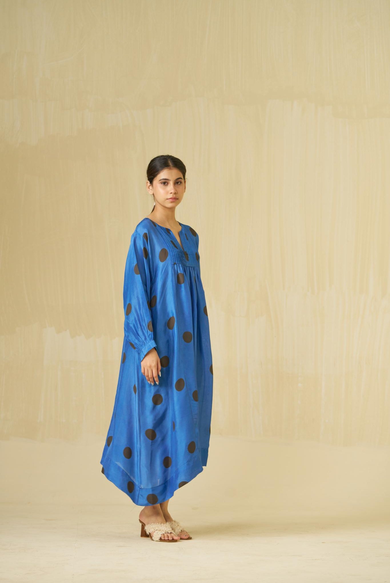 Button Dress - CiceroniDressesStoique