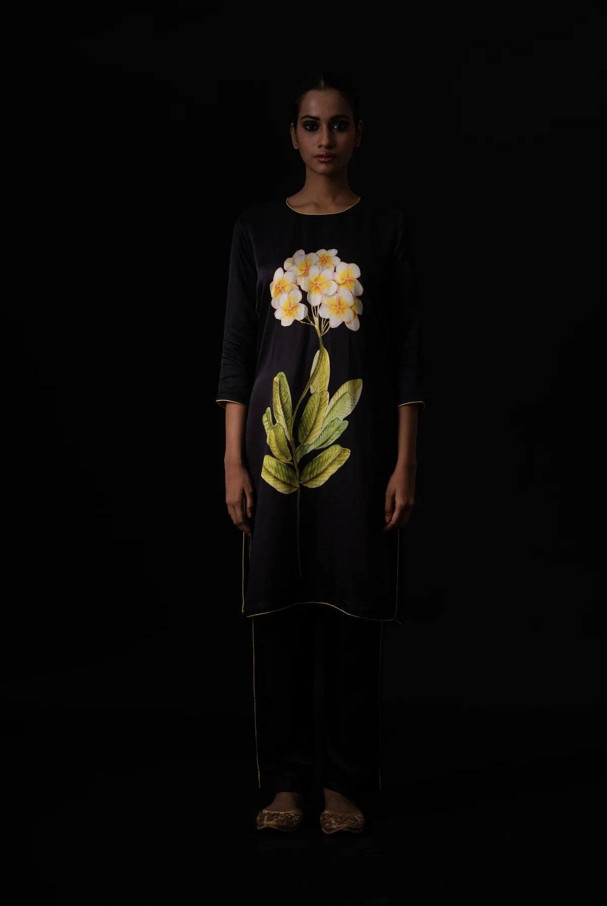 Chafa Bloom Black Set - CiceroniKurta Set, Everyday WearPrachi Kamat