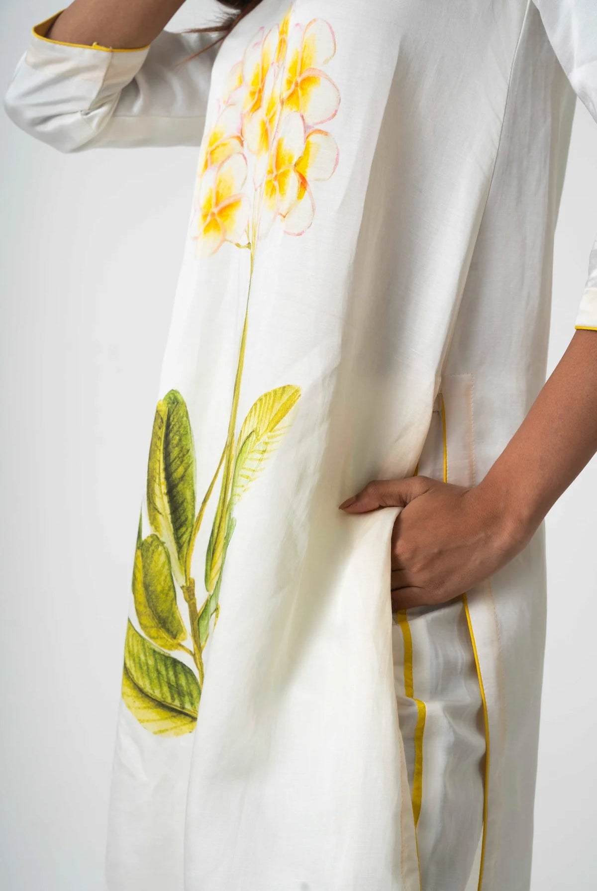Chafa Bloom Ivory Set - CiceroniKurta Set, Everyday WearPrachi Kamat