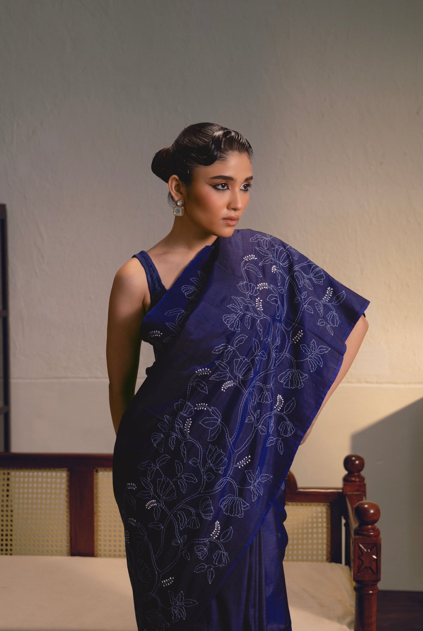 Chaiti - Navy - CiceroniSareeIra