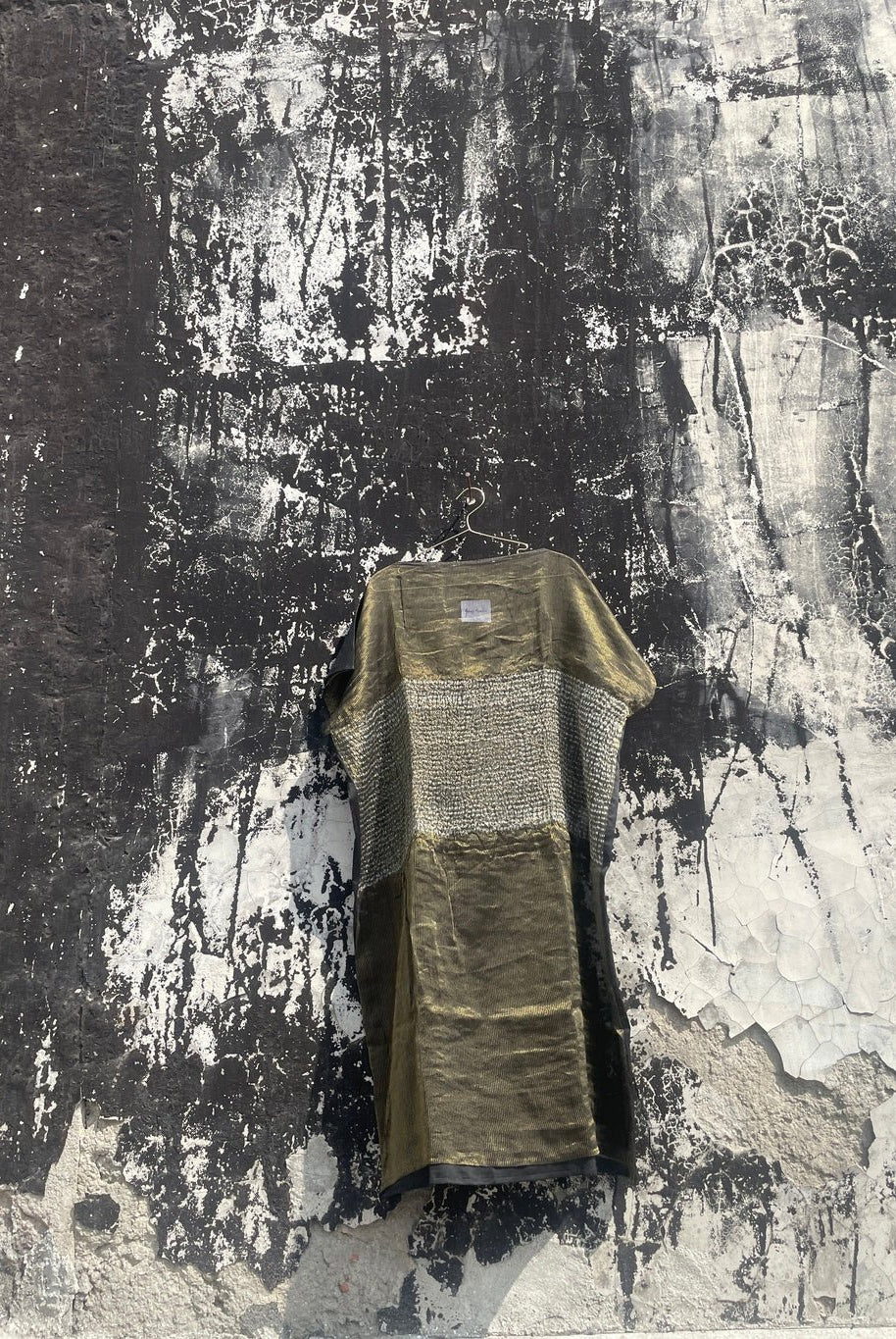 Charcoal Metallic Firdaus Kaftan - CiceroniKaftanAnam Husain