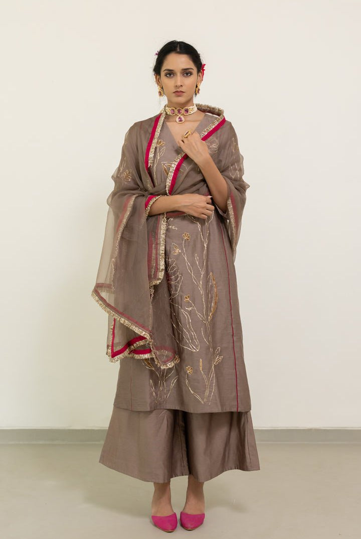 Chhayaa Embroidered Kurta Set with Dupatta - CiceroniKurta Set, Festive WearSilai Studio