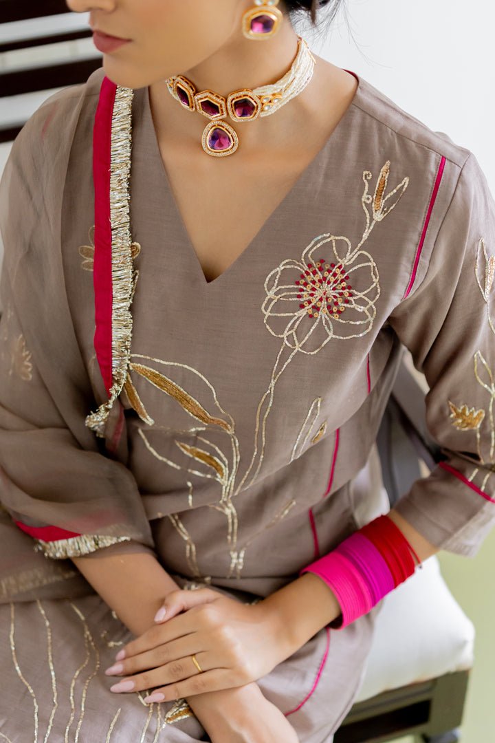 Chhayaa Embroidered Kurta Set - CiceroniKurta Set, Festive WearSilai Studio