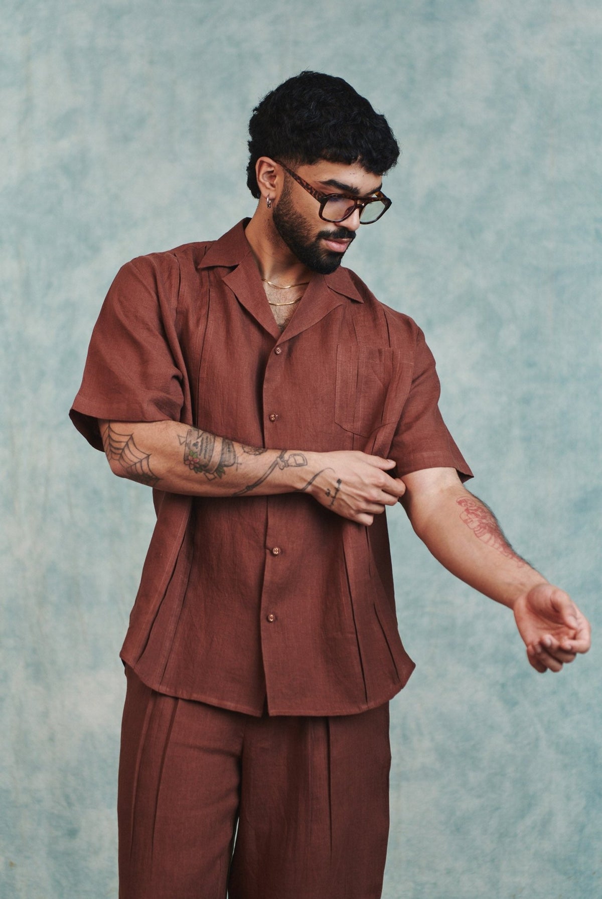 Chocolate Linen Men's Pleated Camp Collar Shirt - CiceroniMen ShirtsSaphed