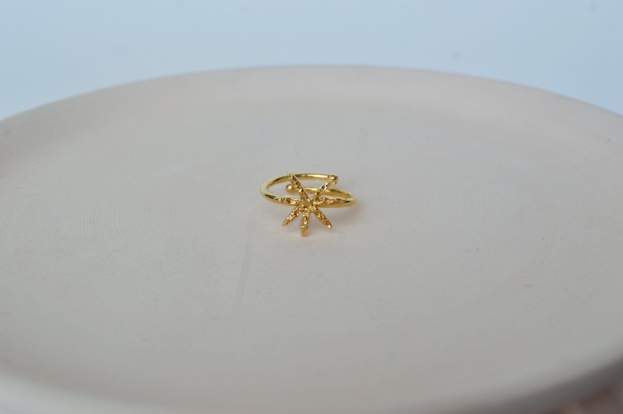 Cinnamon Star Ring - CiceroniRingsThe Loom Art