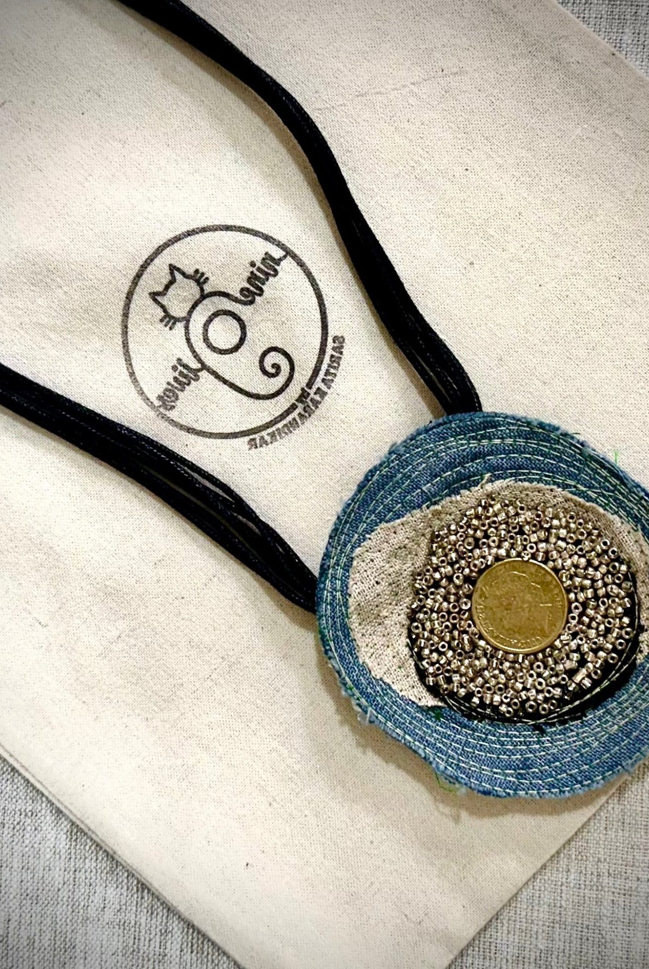 Circle Neckpiece - Blue - CiceroniNeckpieceNine Lives