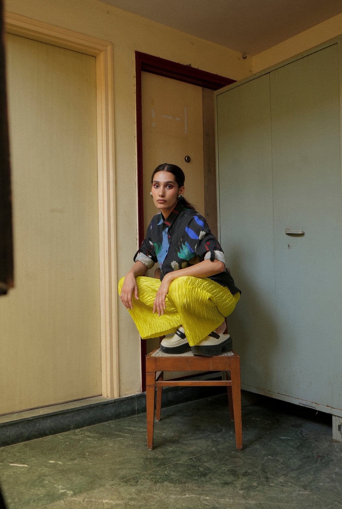 Classic Women’s Shirt In Chetti Black - CiceroniWomen ShirtsNIKYTA