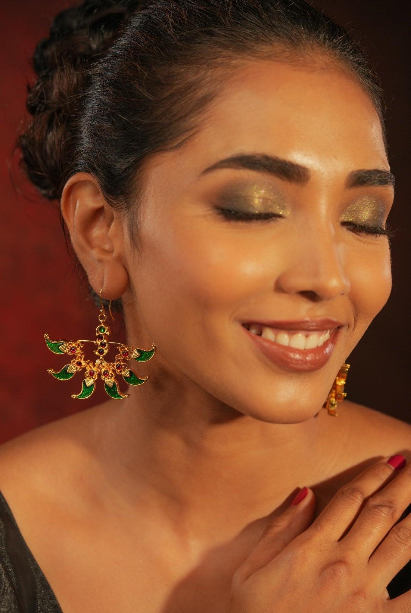 Contemporary Maanga Earring - CiceroniEarringsAarika