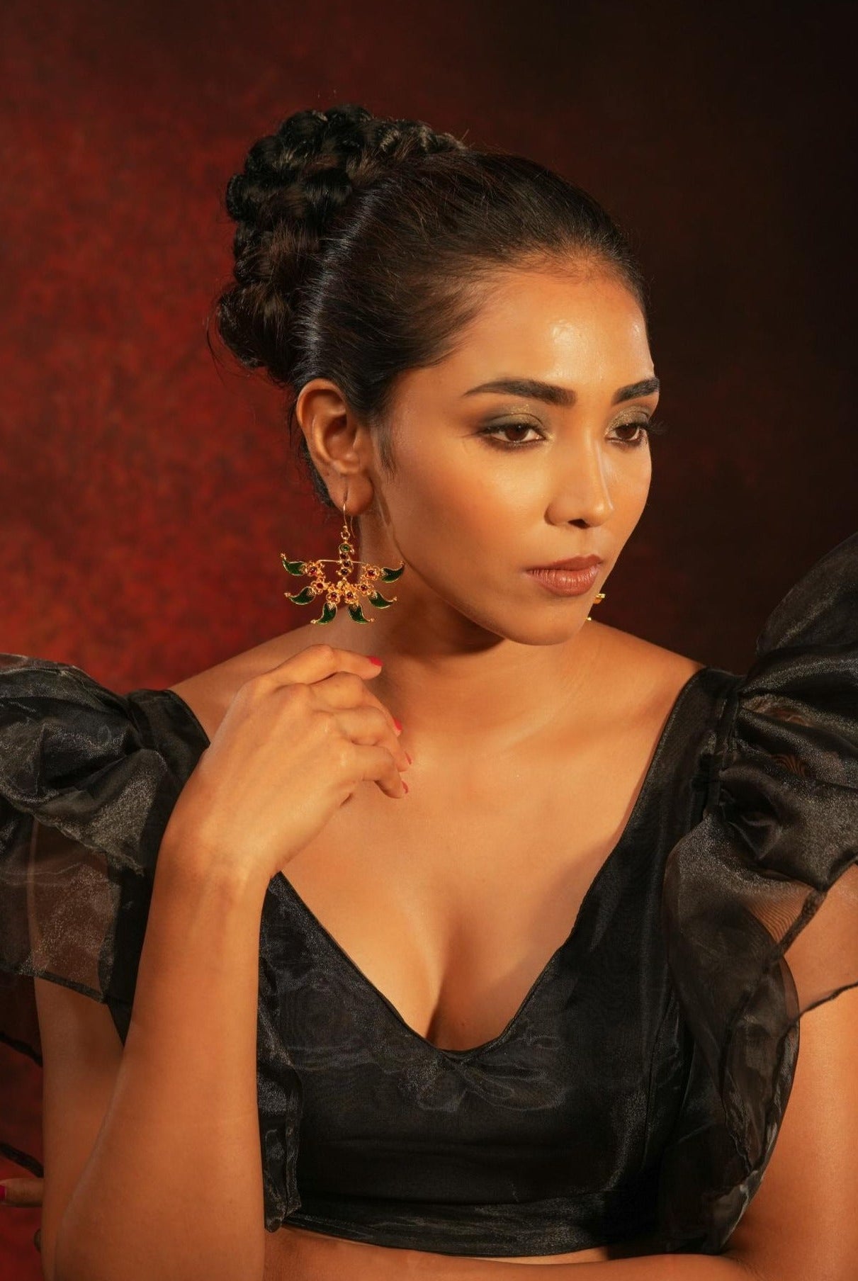 Contemporary Maanga Earring - CiceroniEarringsAarika