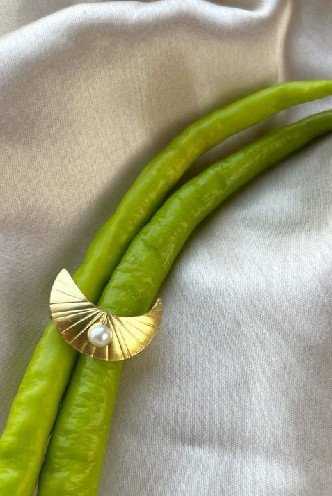 Crescent Ring - CiceroniRingsBy Nirjari