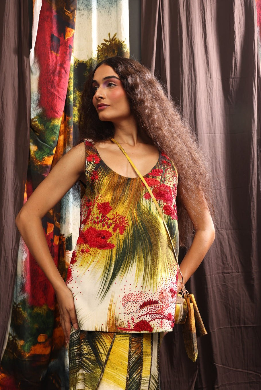 Crimson Grass Embroidered Vest - CiceroniTopsTil