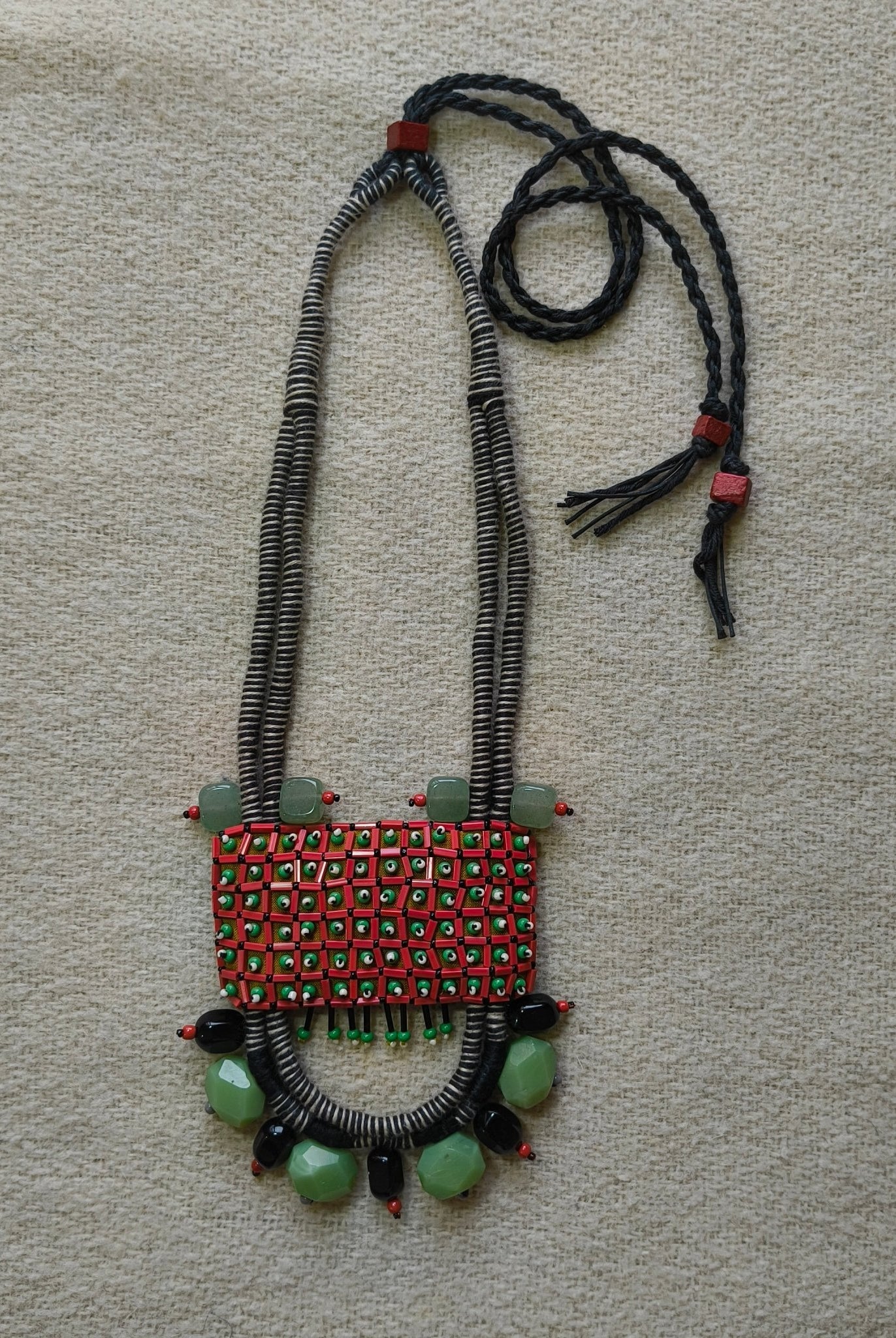 Crimson Grid Neckpiece - CiceroniNeckpieceBandish