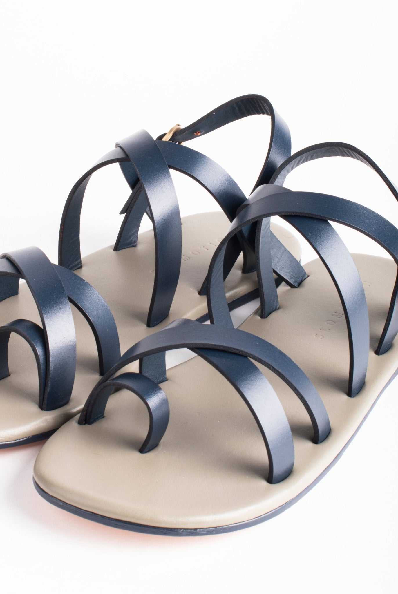 Criss Cross Strap Sandals - CiceroniSandalsSlomotion