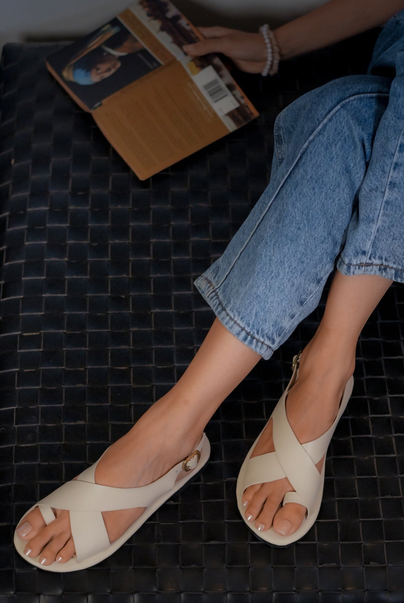 Crossover Strap Leather Women's Sandals - Ivory - CiceroniSandalsSlomotion