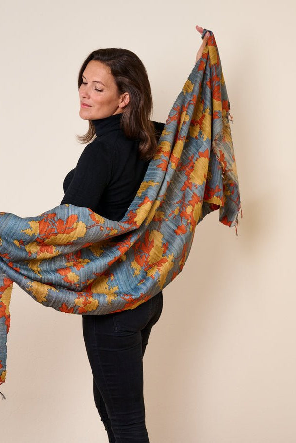 Daffodil Peace Silk Scarf - CiceroniScarfAeshaane