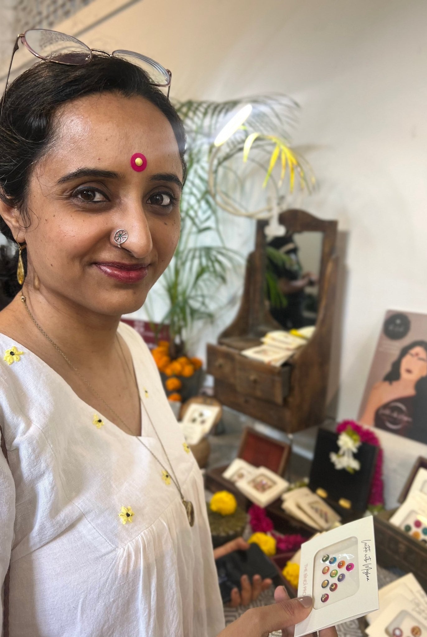 Devi Ro Bindi - CiceroniBindiThe Bindi Project