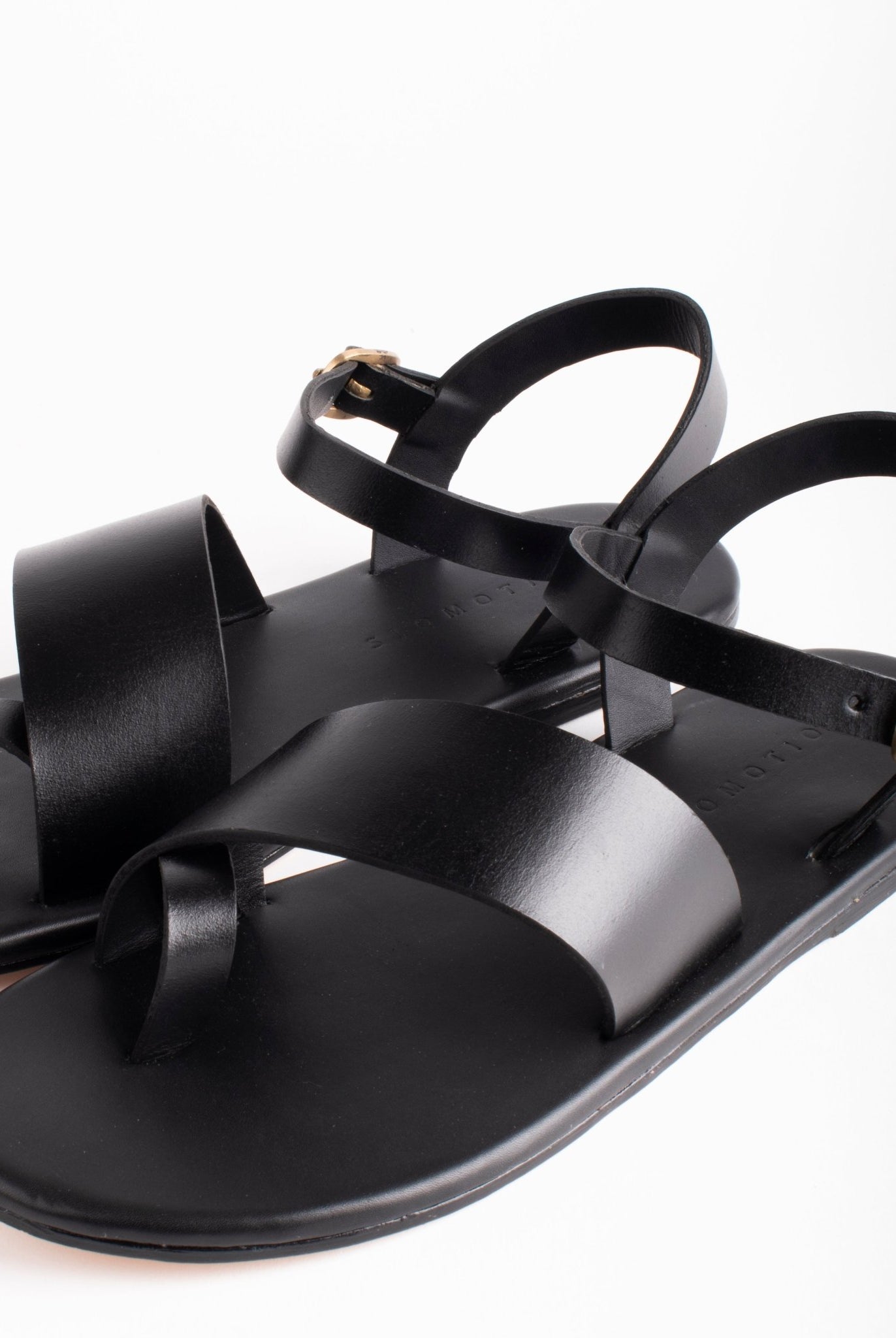 Diagonal Strap Sandals - CiceroniSandalsSlomotion