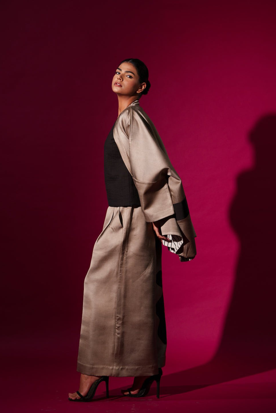 Discovery Top in Black - CiceroniTopsStoique