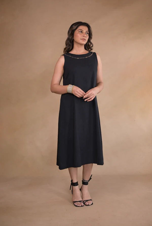 Dress, in herringbone weave with hand embroidery - Black - CiceroniDressesRang by Rajvi
