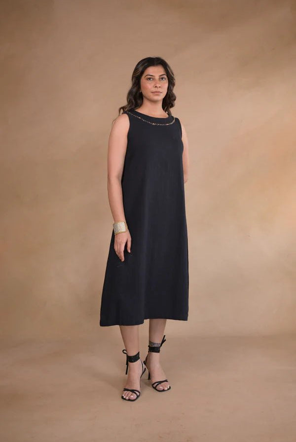 Dress, in herringbone weave with hand embroidery - Black - CiceroniDressesRang by Rajvi