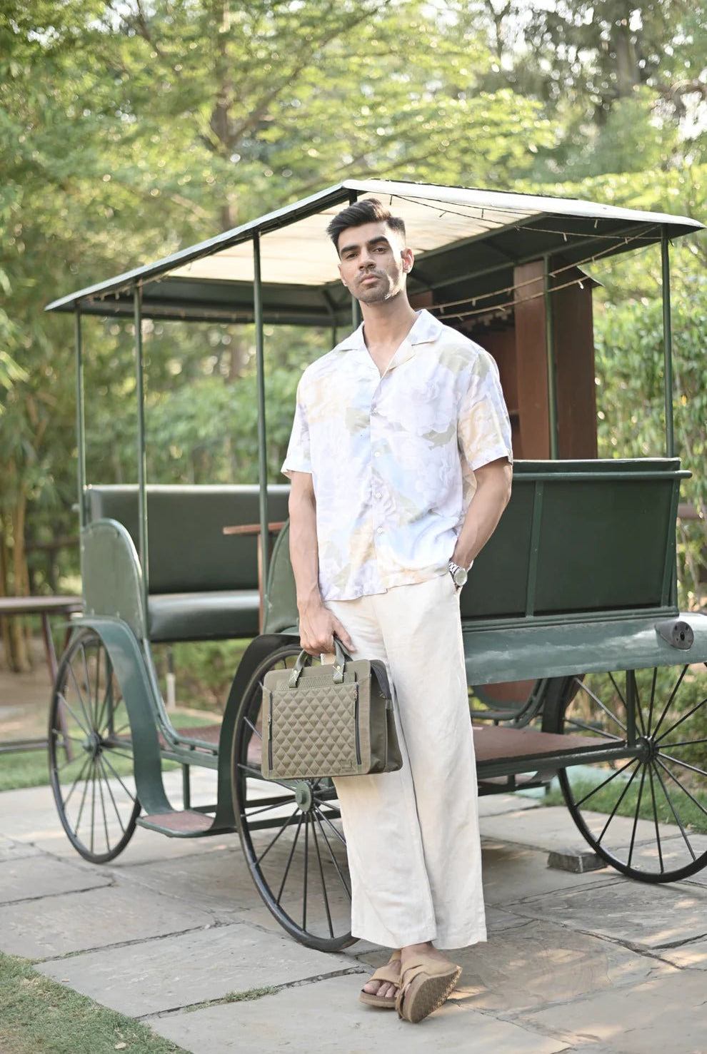 ECRU Criss Cross Laptop - CiceroniLaptop BagStudio Kassa