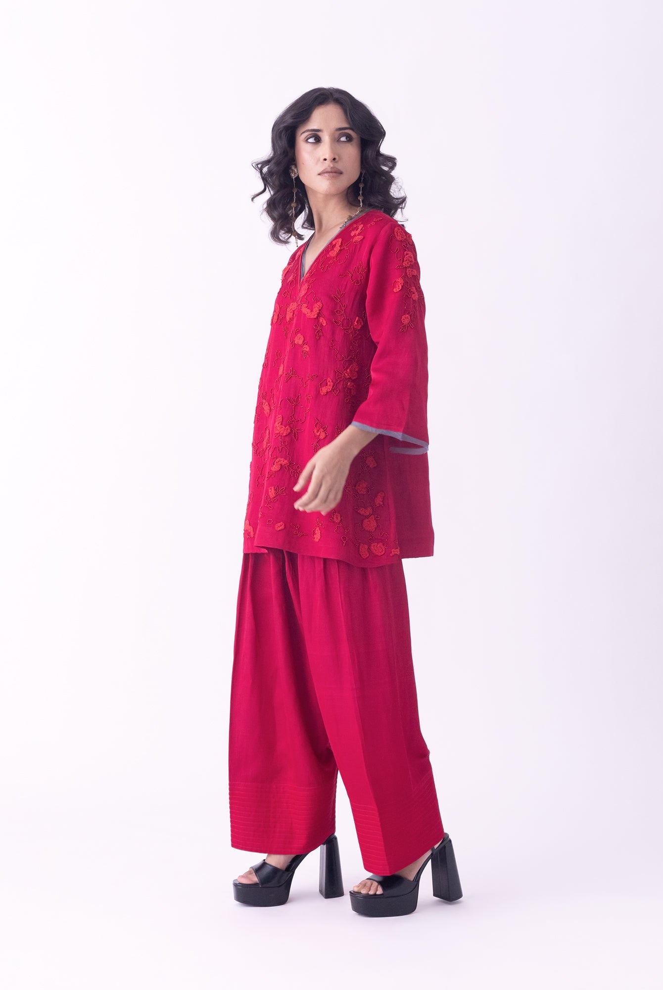 Eira Kurti - CiceroniTopsShades of India