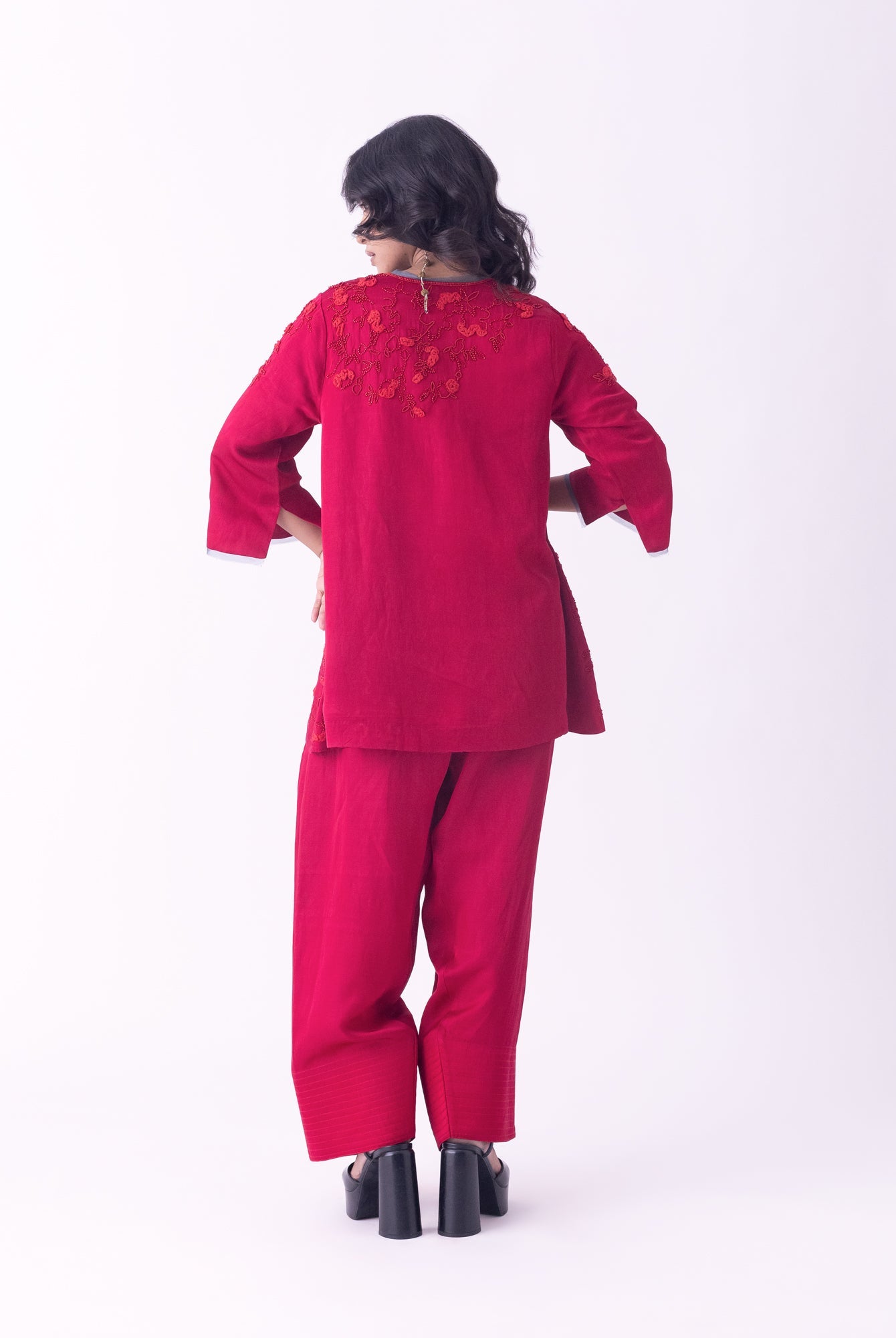 Eira Kurti - CiceroniTopsShades of India