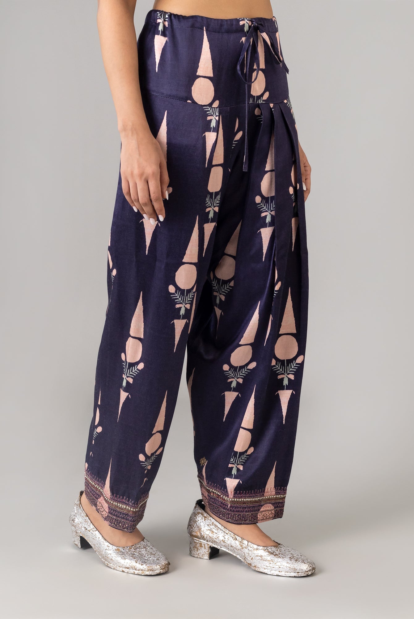 Ekamjot Salwar - CiceroniPantsShades of India