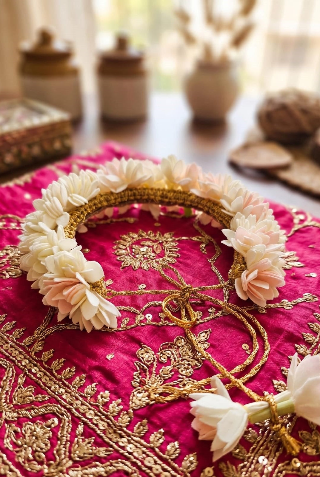 Ethereal Blush Gajra - CiceroniHair AccessoriesAarika