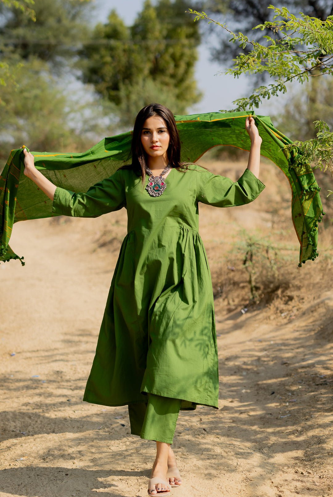 Forest Green Gathered Kurta Set - CiceroniKurta Set, Everyday WearMaidaan