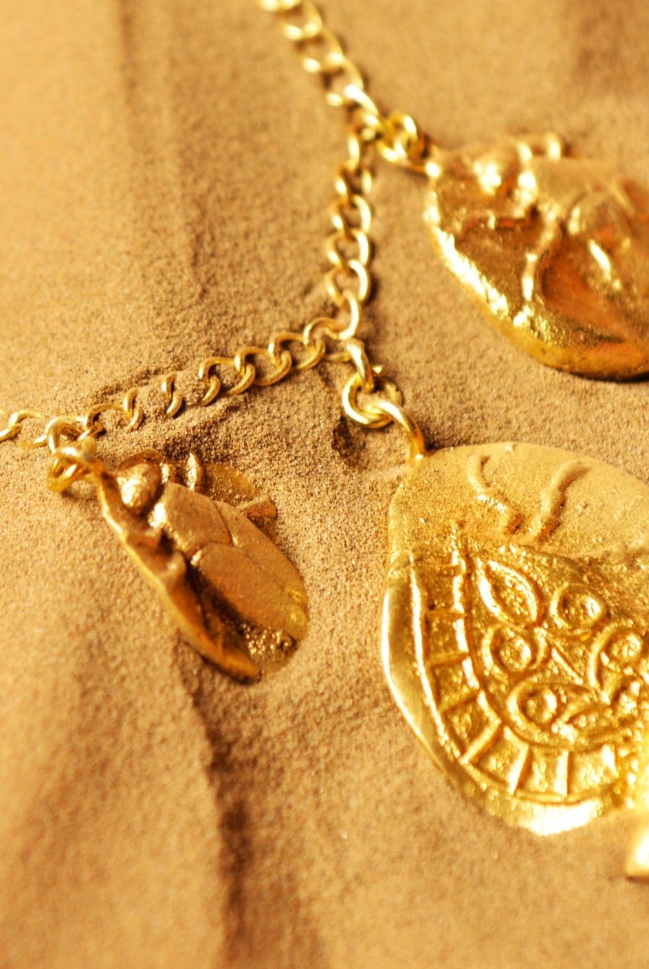 Fossil Charm - Small - CiceroniNeckpieceStudio Kassa