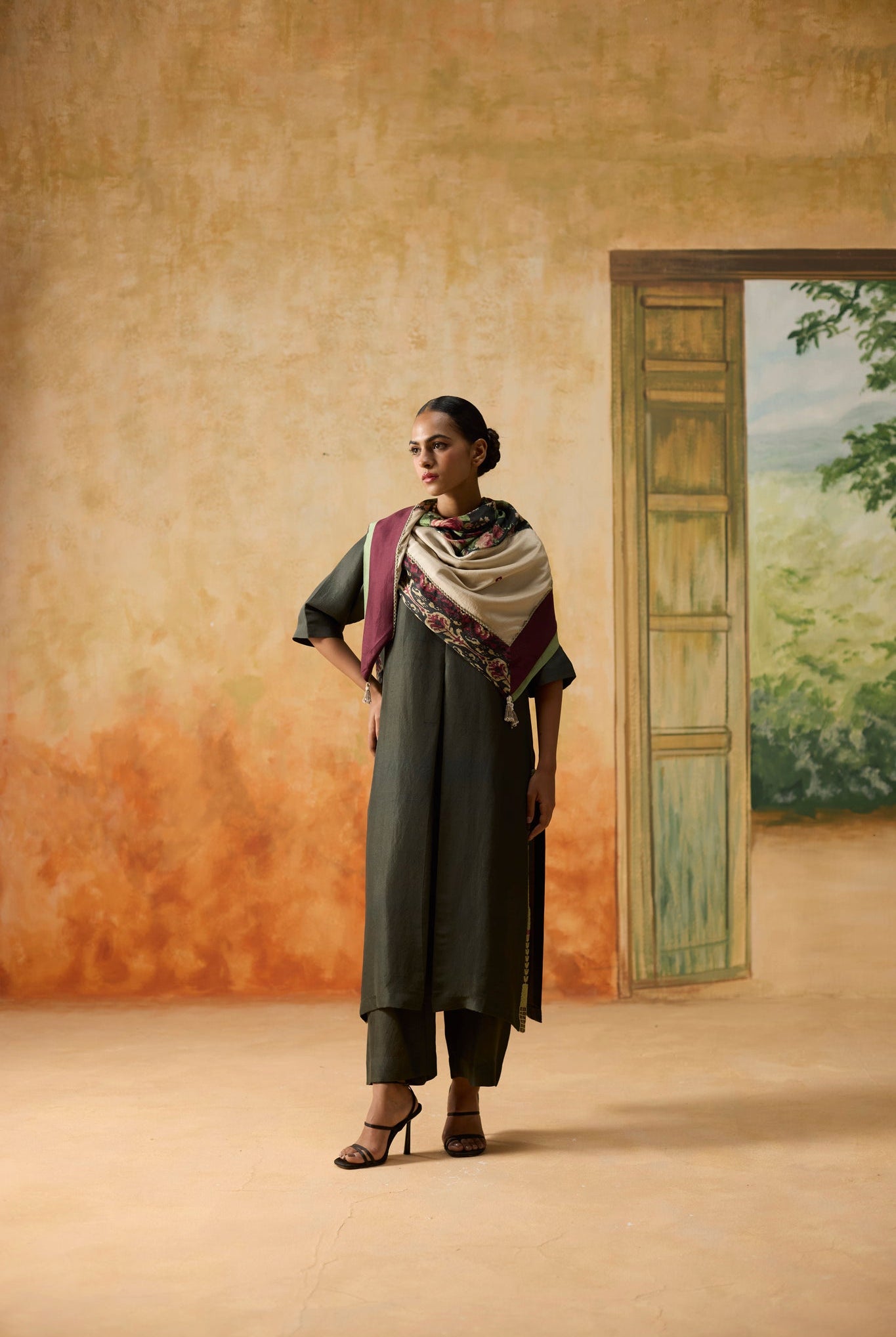 Fulard Kurta Set - Charcoal Grey - CiceroniKurta Set, Festive WearKhyati Rughani