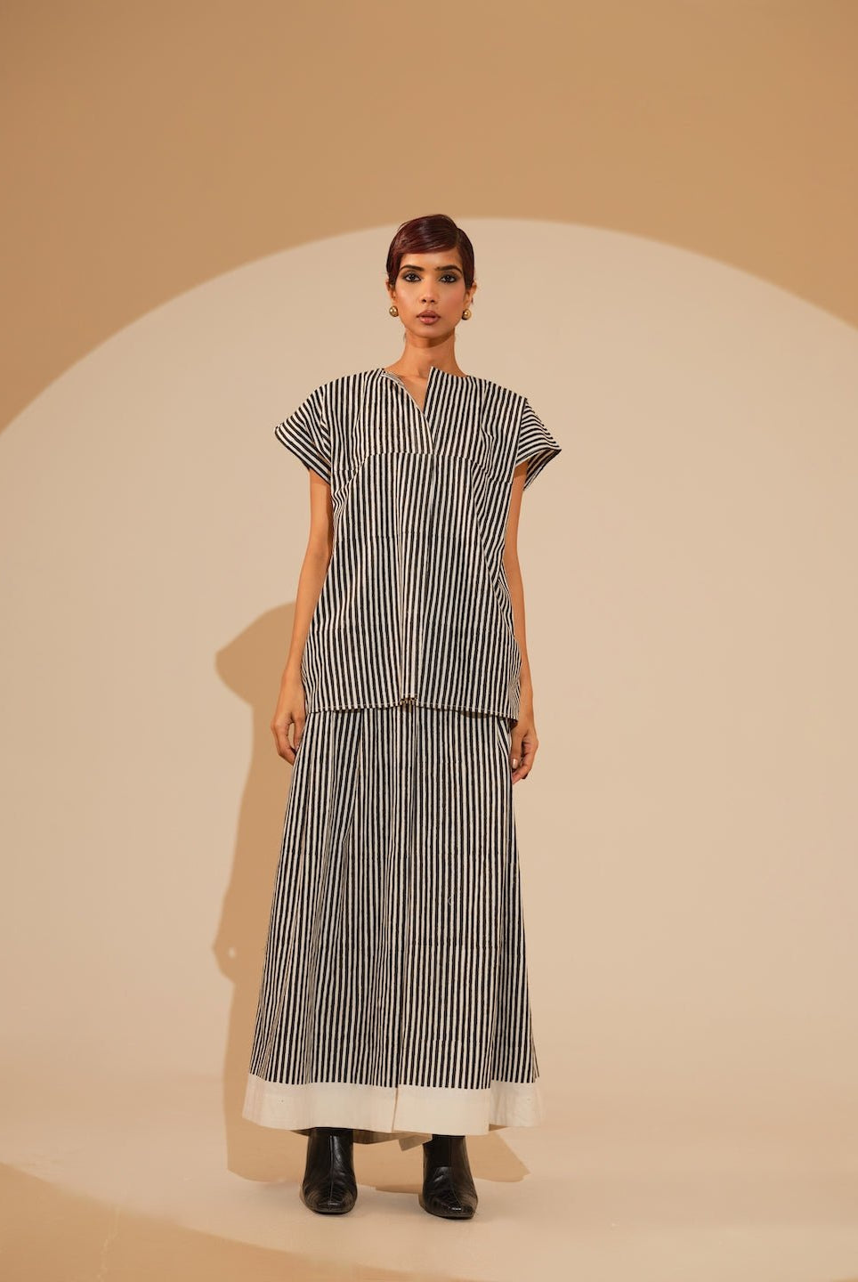 Gale Top - Natural and Black - CiceroniTopsStoique