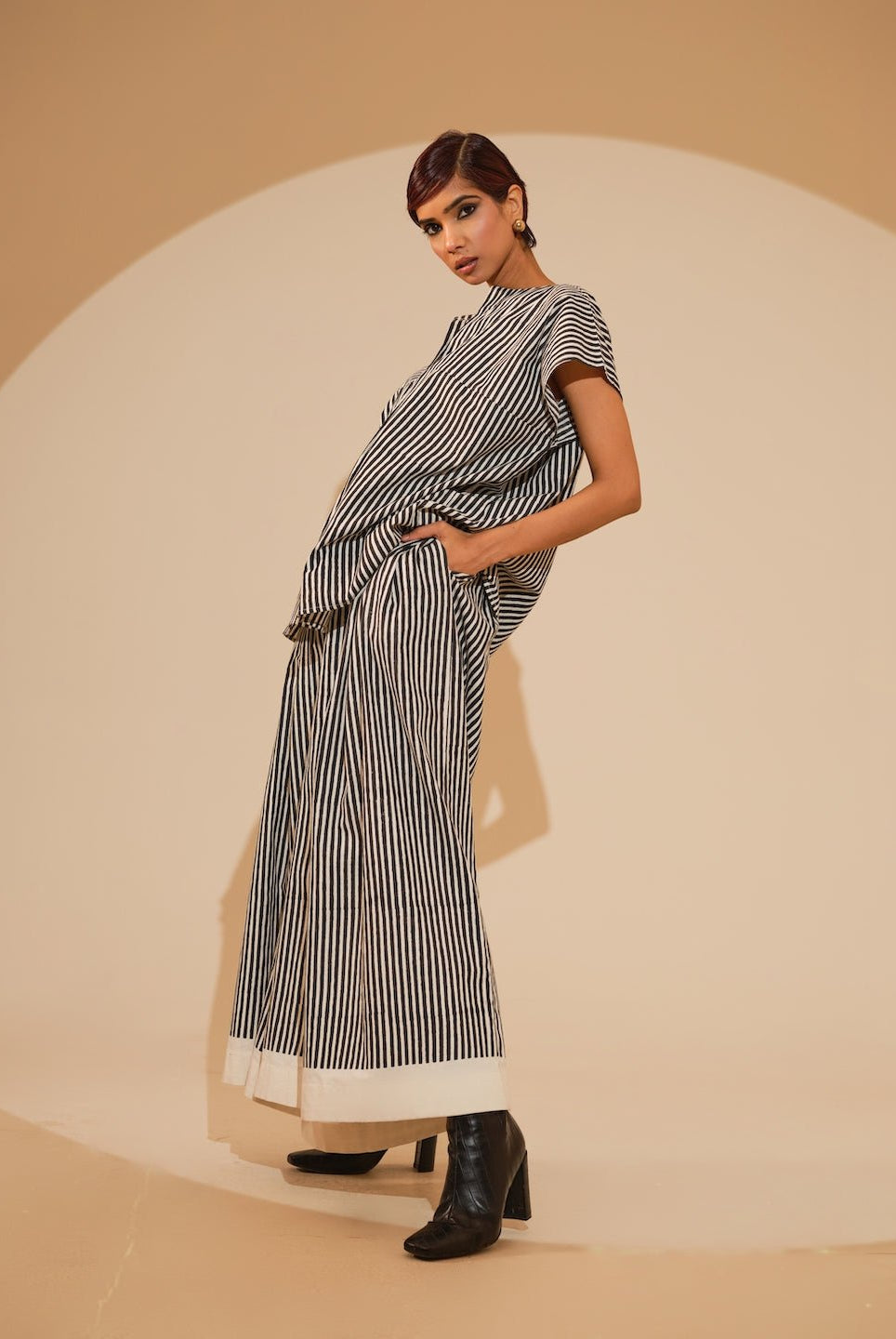 Gale Top - Natural and Black - CiceroniTopsStoique