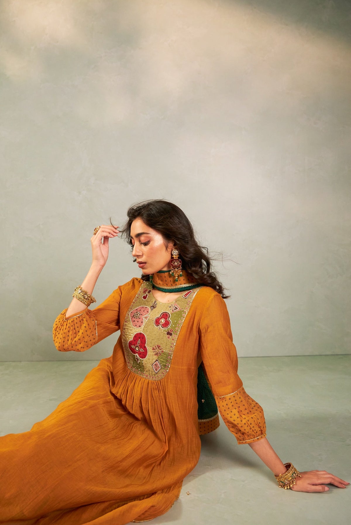 Genda Phool Embroidered Kurta Set- Set of 2 - CiceroniKurta Set, Festive WearPants and Pajamas