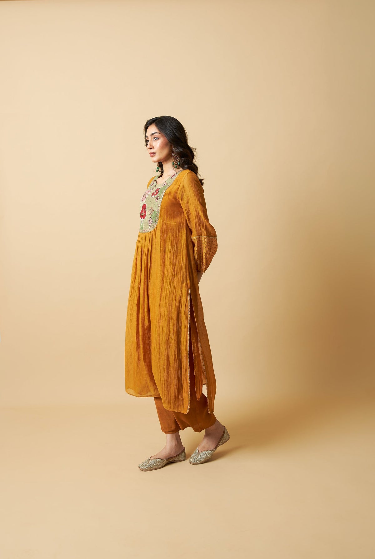 Genda Phool Embroidered Kurta Set- Set of 3 - CiceroniKurta Set, Festive WearPants and Pajamas