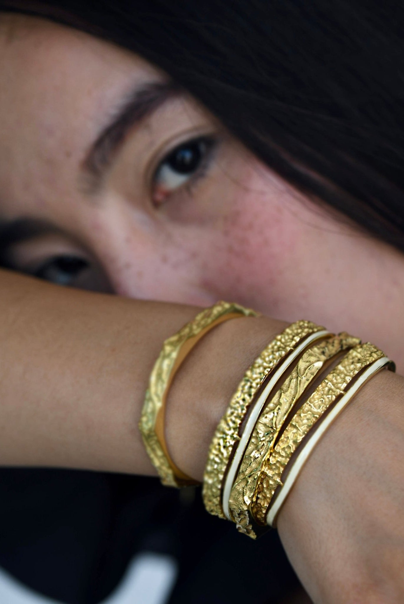 Golden Enamel Bangle Bracelet - CiceroniBraceletsThe Loom Art