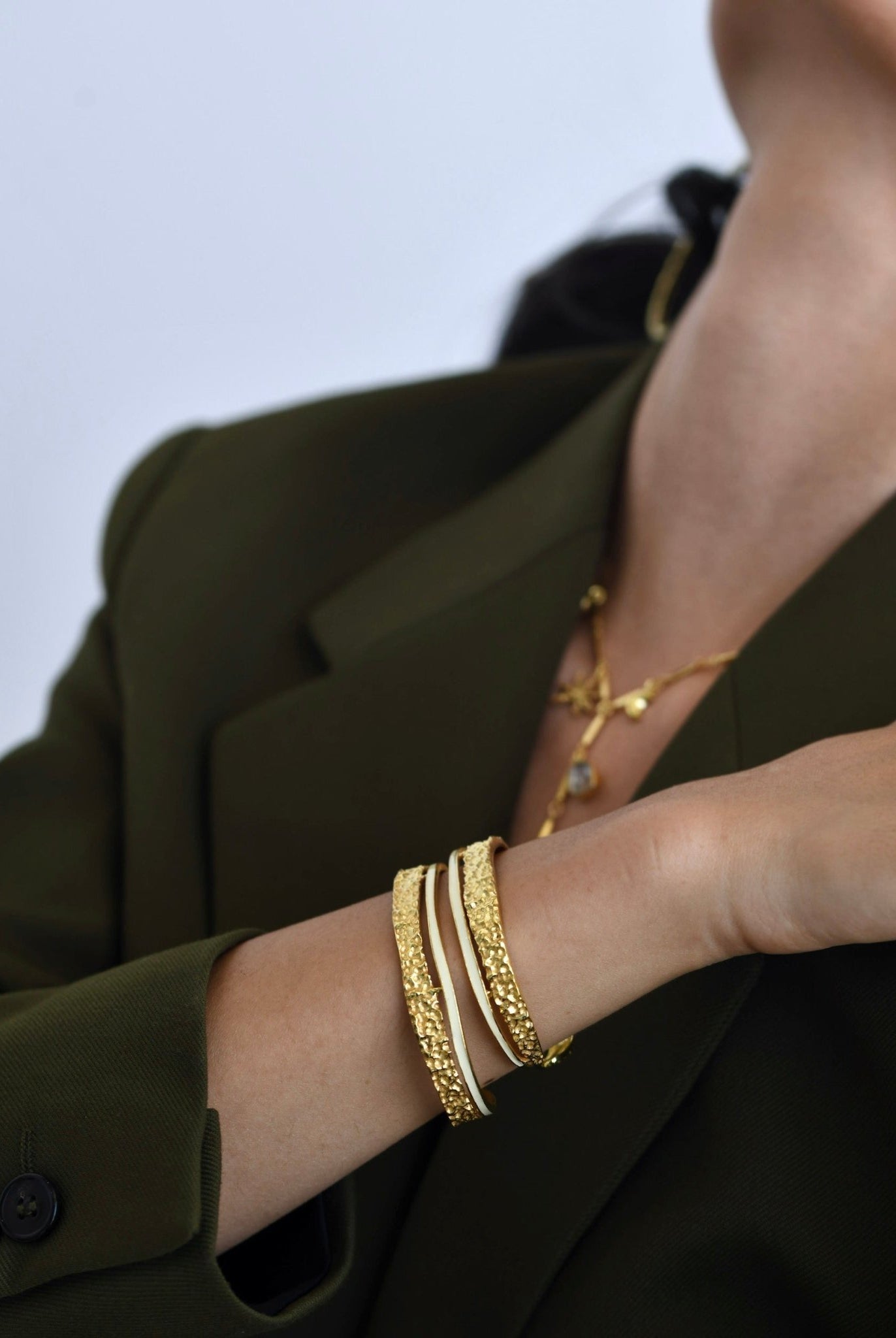 Golden Enamel Bangle Bracelet - CiceroniBraceletsThe Loom Art