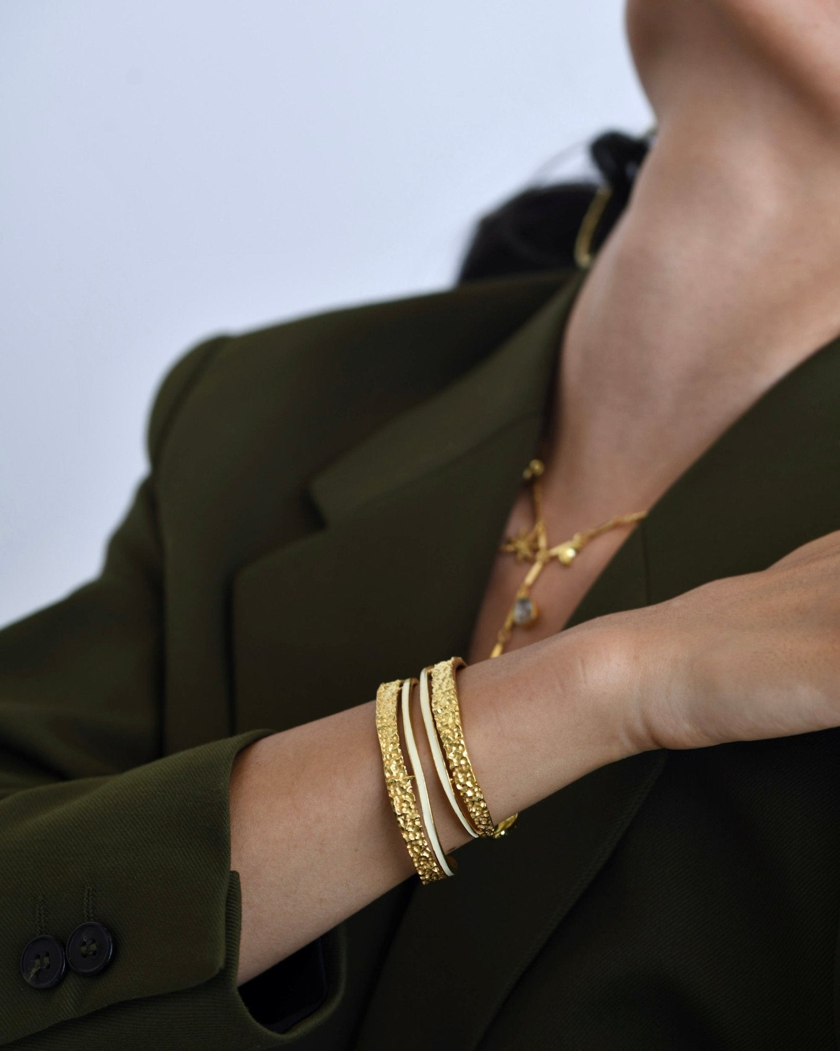 Golden Enamel Bangle Bracelet - CiceroniBraceletsThe Loom Art