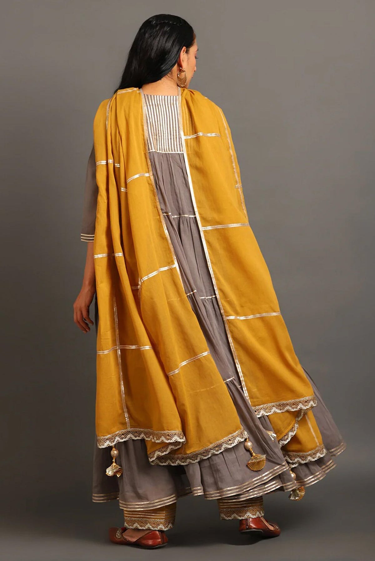 Grey Shama Kurta Pants Set - CiceroniKurta Set, Festive WearOmaana