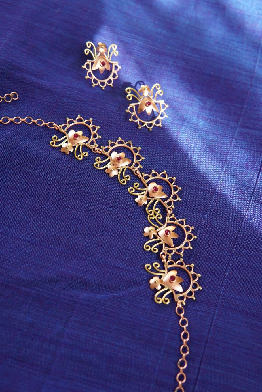 Gul Set - CiceroniNecklace SetPiku