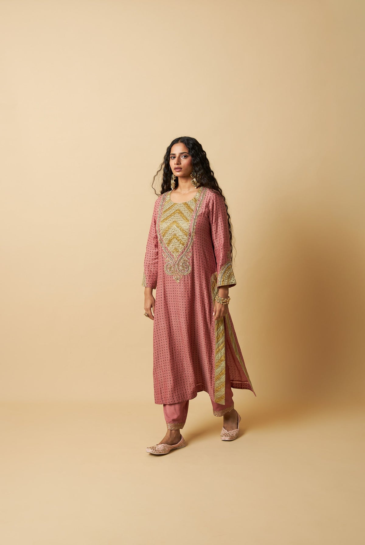 Gulabi Ghoomar Embroidered Kurta Set- Set of 2 - CiceroniKurta Set, Festive WearPants and Pajamas