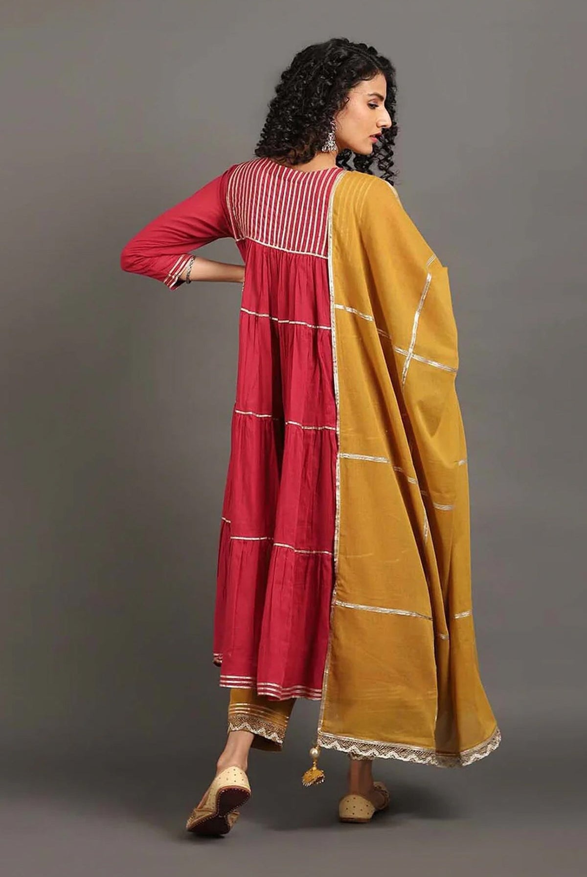 Gulabi Shama Kurta Pants Set - CiceroniKurta Set, Festive WearOmaana