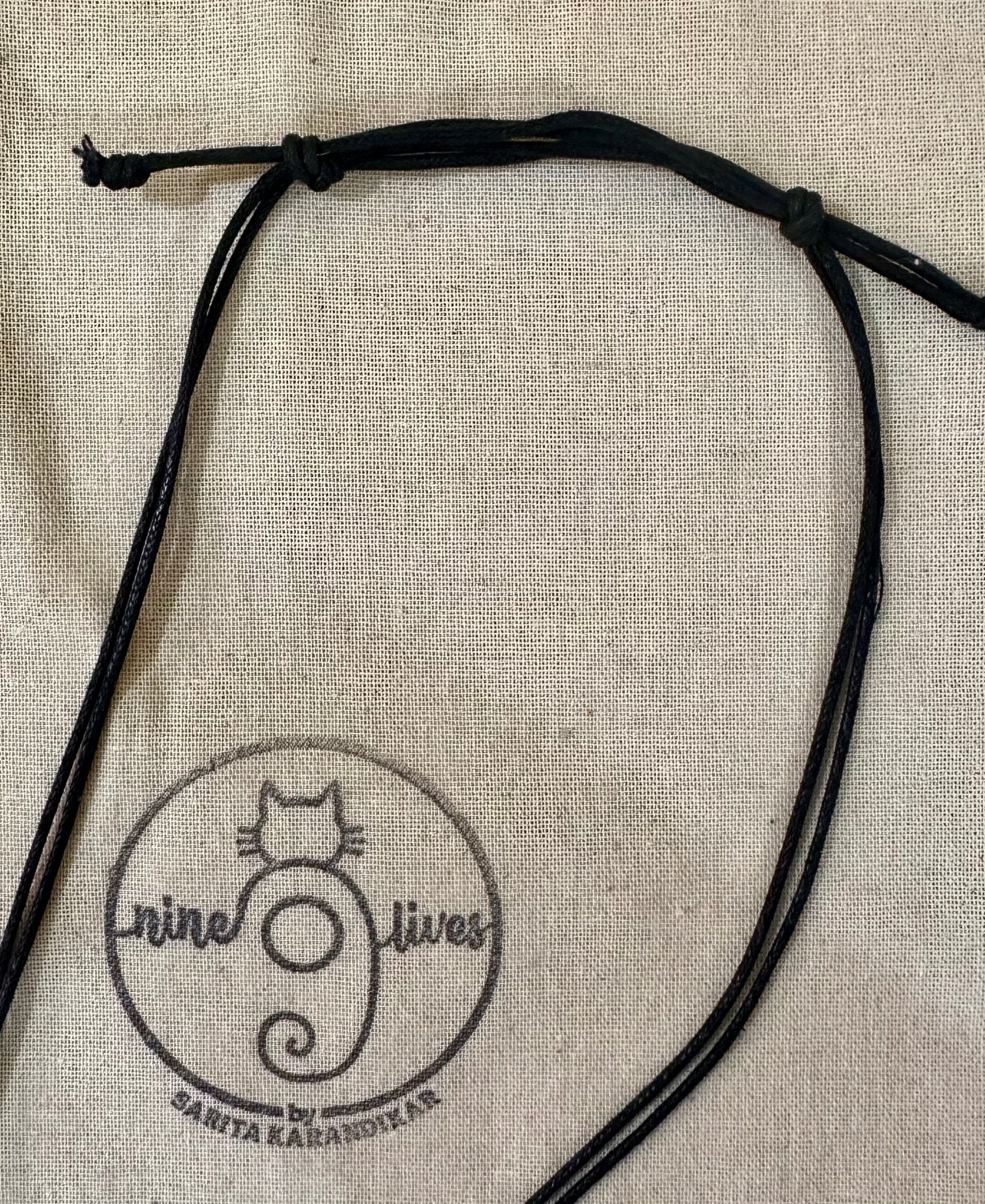 Half N Half Neckpiece - Red & White - CiceroniNeckpieceNine Lives