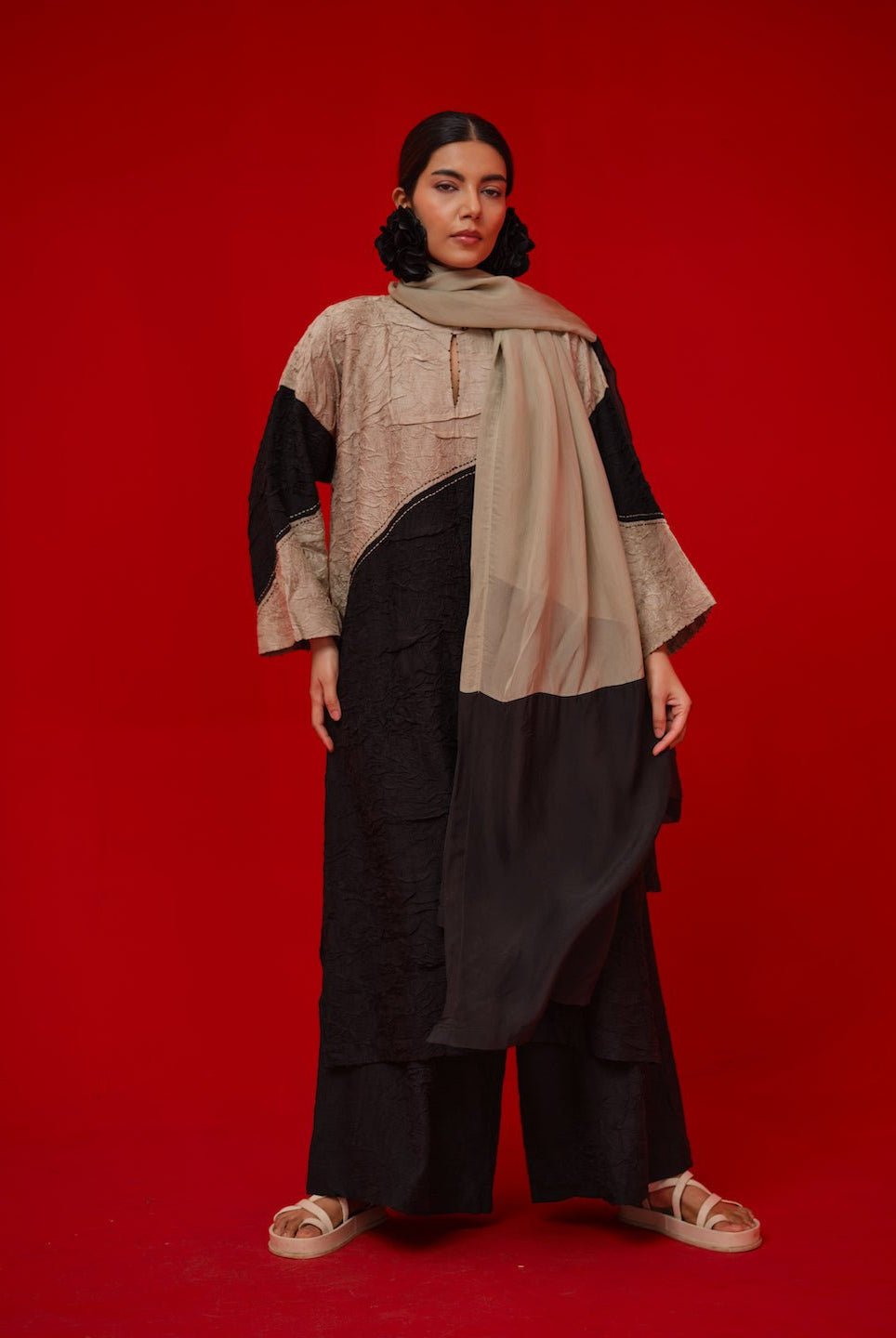 Halo Scarf - Black - CiceroniScarvesStoique