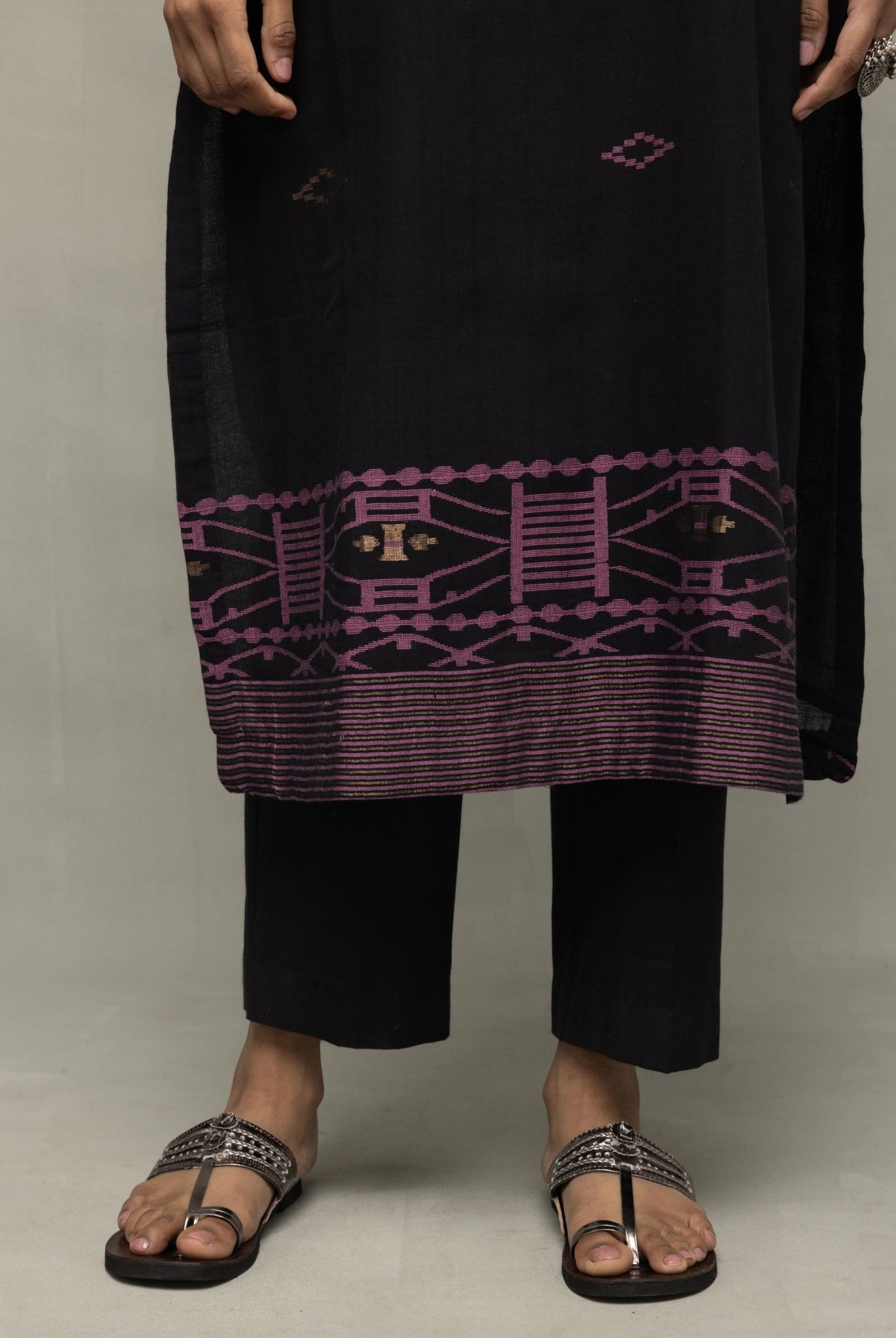 Handloom Black Pure Cotton Yantra Zari Jamdani Kurta Set With Dupatta - CiceroniKurta Set, Everyday WearSutra Art of Clothing