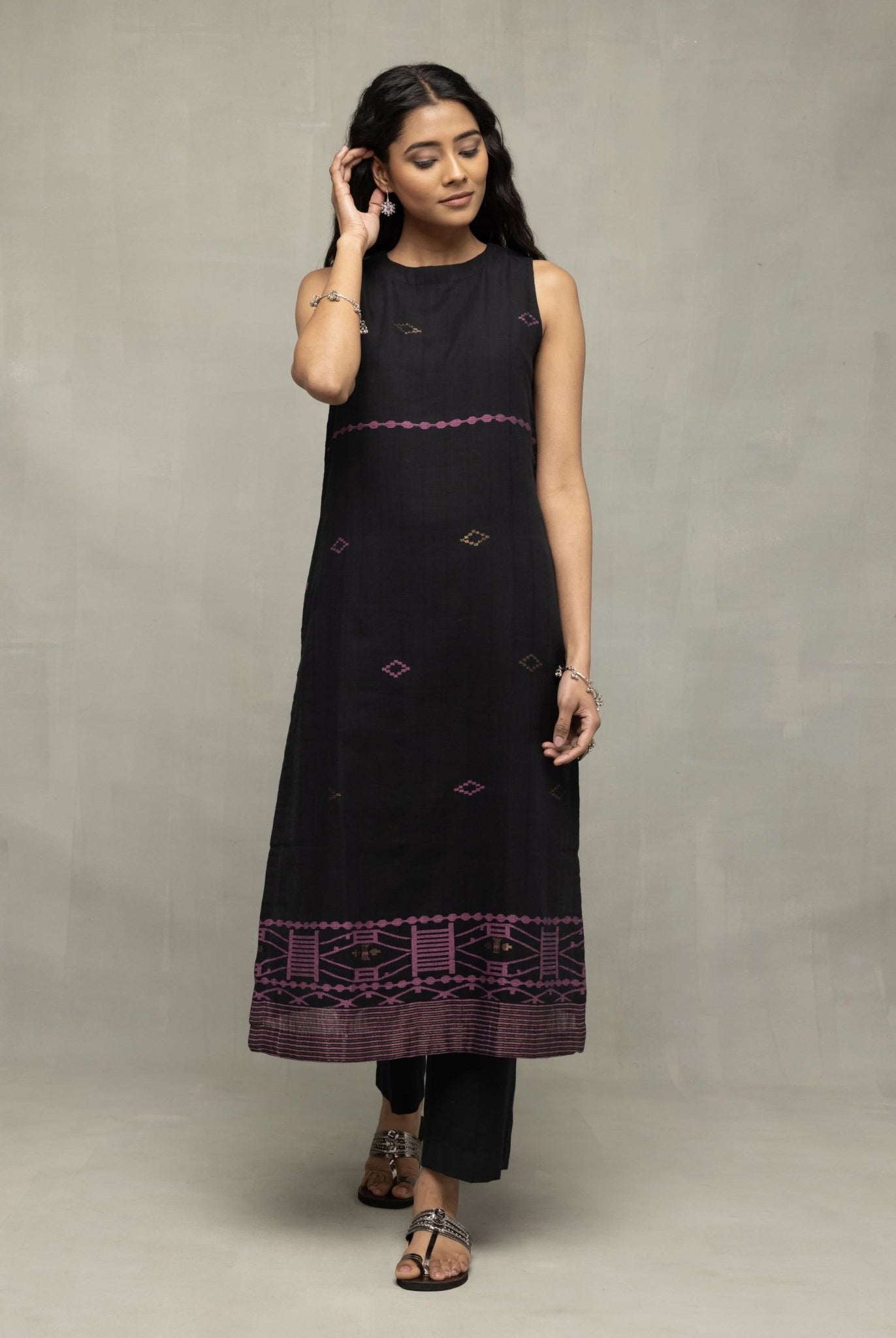 Handloom Black Pure Cotton Yantra Zari Jamdani Kurta Set With Dupatta - CiceroniKurta Set, Everyday WearSutra Art of Clothing