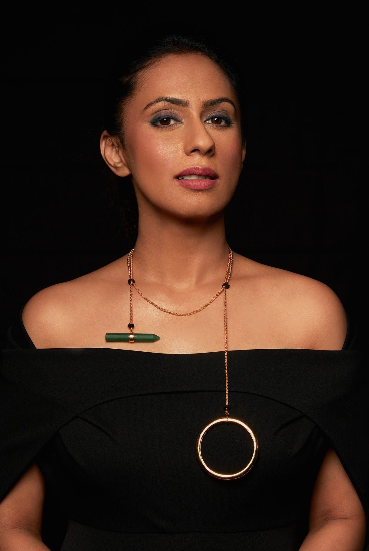 Hanging Green Neckpiece - CiceroniNeckpieceZaza by Somya