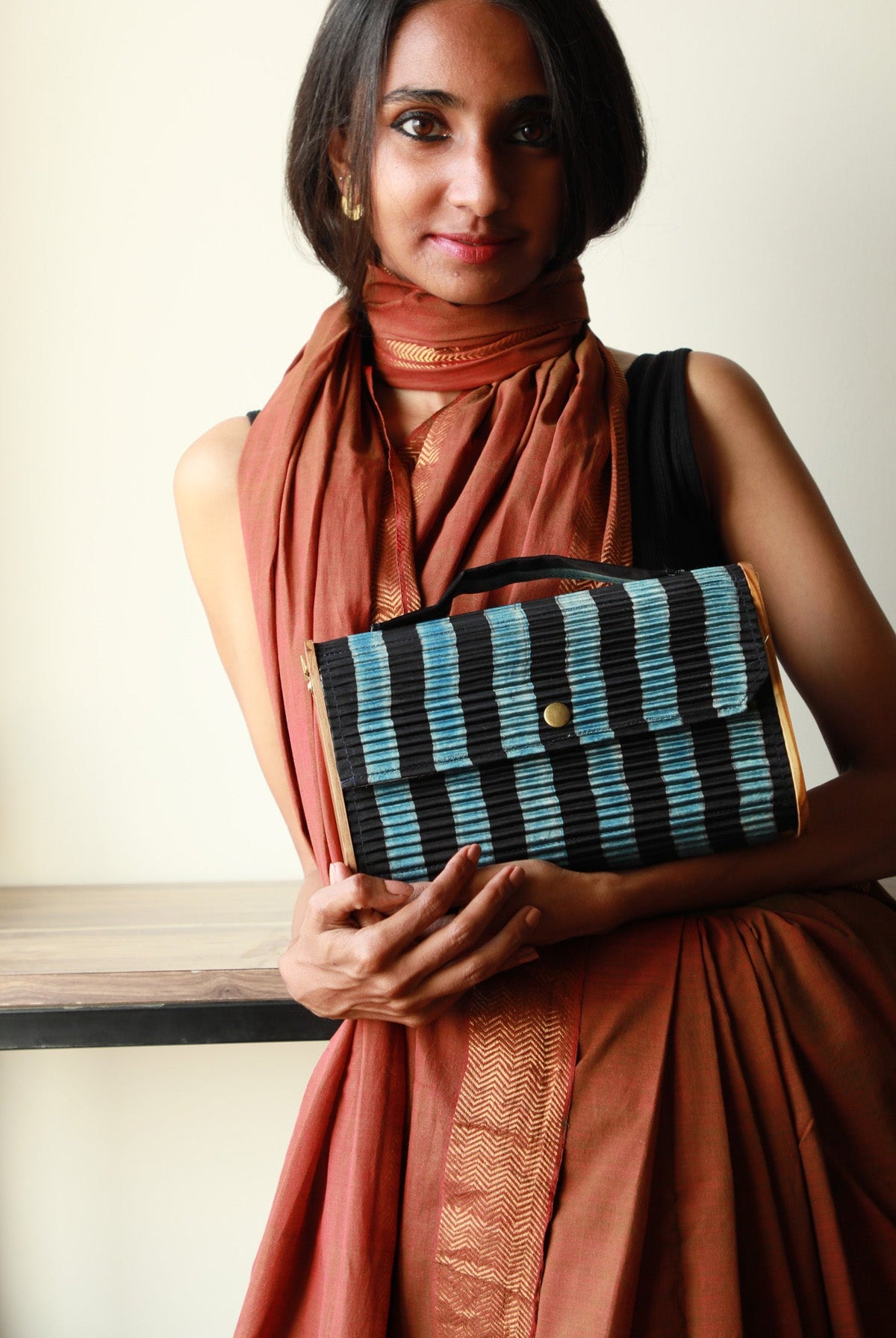 Harir Upcycled Capsule Clutch - CiceroniClutchLukka Chuppi